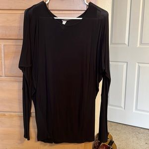 Brenda’s black shirt